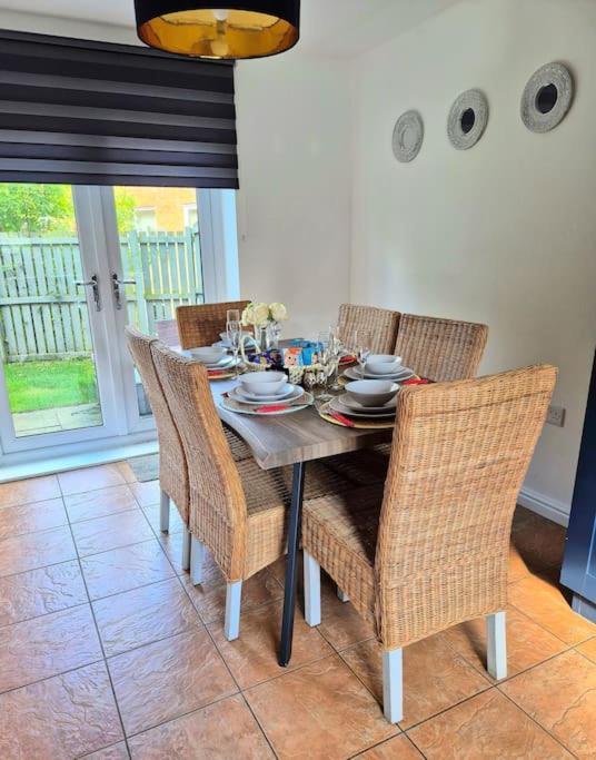 Home From Home 3 Bed,2 Bath House With Garden&Parking Near Centre&Tram Stop Sheffield Exteriér fotografie
