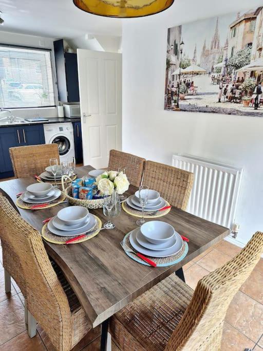 Home From Home 3 Bed,2 Bath House With Garden&Parking Near Centre&Tram Stop Sheffield Exteriér fotografie